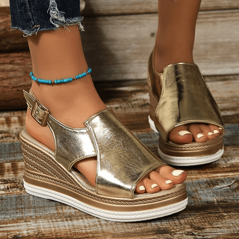 Baylie - Sandales Stylées Métalliques