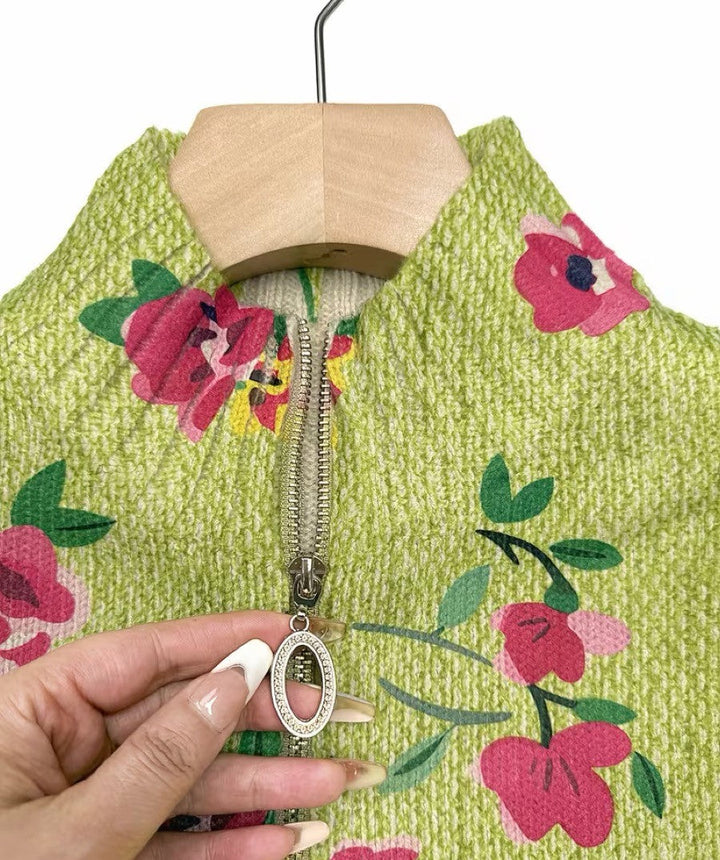 Margot | Gilet zippé floral rose sur fond vert lime