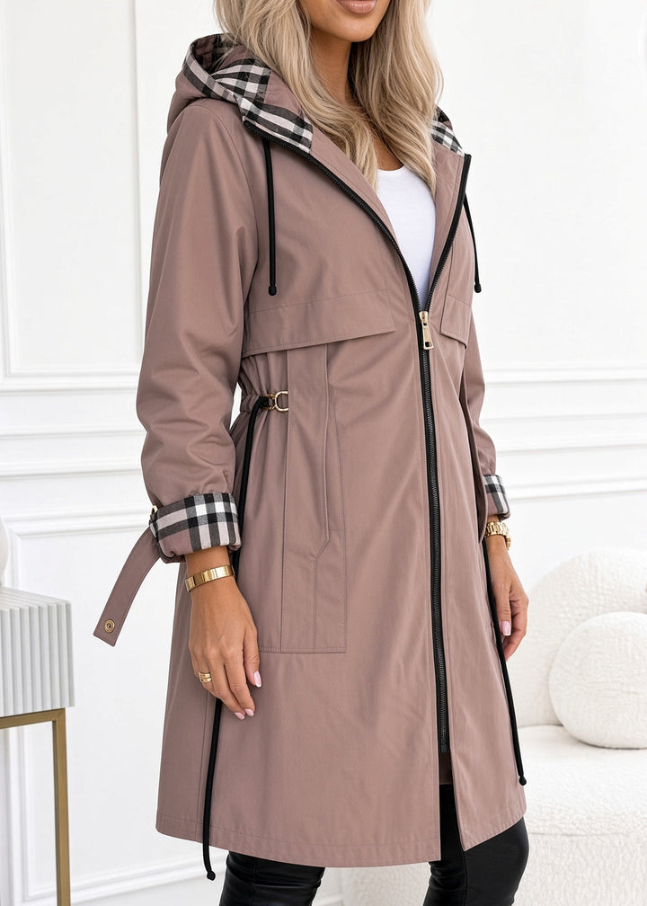 Monique | Manteau à capuche et bordures à carreaux